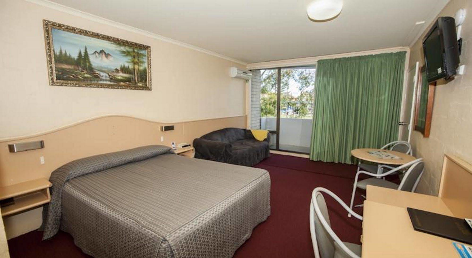 Palm Court Motor Inn Port Macquarie Dış mekan fotoğraf